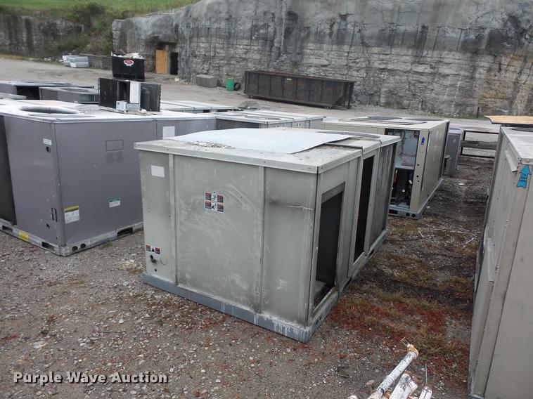 image for item DA0860 Approximately 23 air conditioners