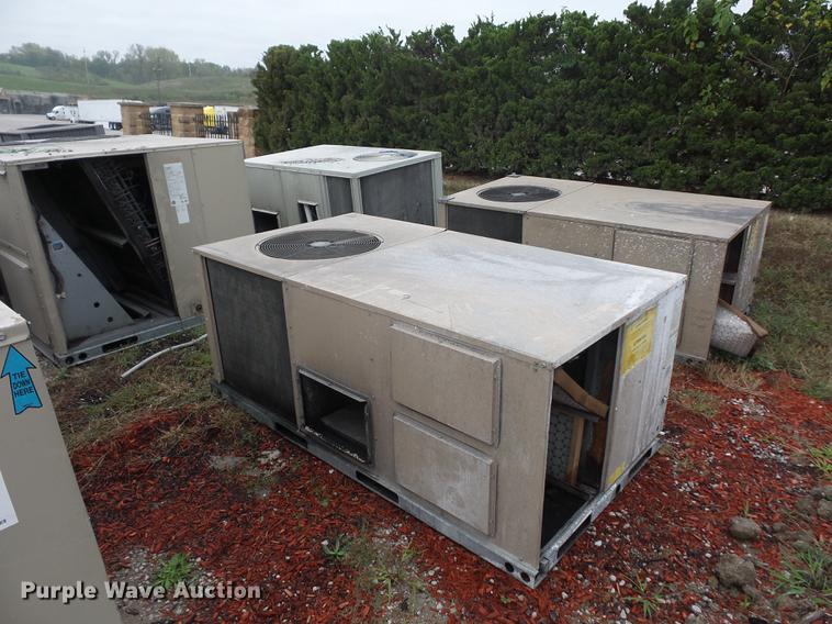 image for item DA0860 Approximately 23 air conditioners