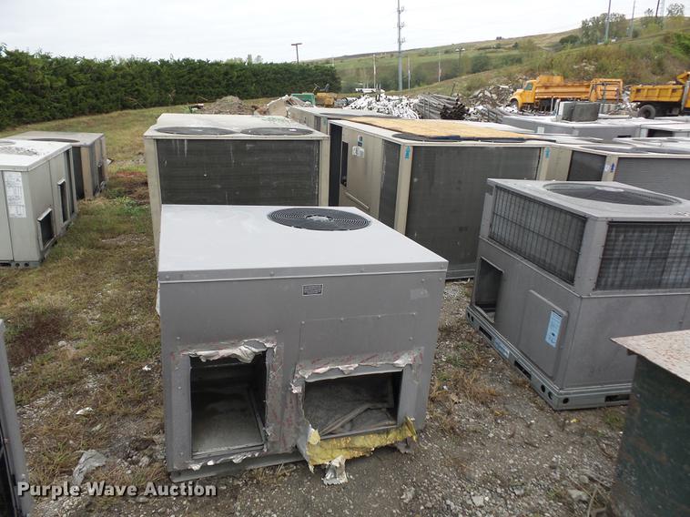 image for item DA0860 Approximately 23 air conditioners