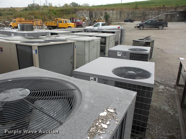 image for item DA0860 Approximately 23 air conditioners