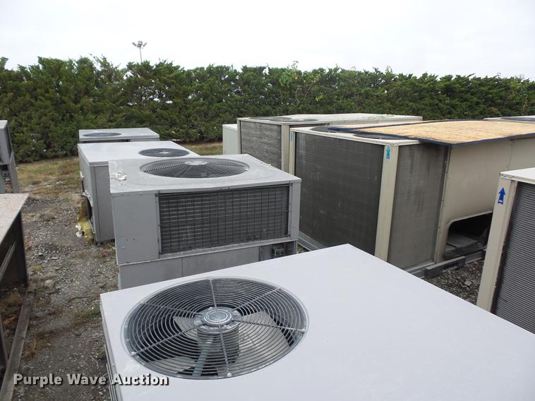 image for item DA0860 Approximately 23 air conditioners