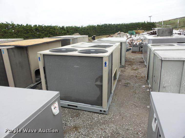 image for item DA0860 Approximately 23 air conditioners