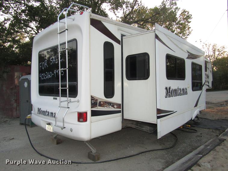 image for item DA3164 2007 Montana 3400RL camper