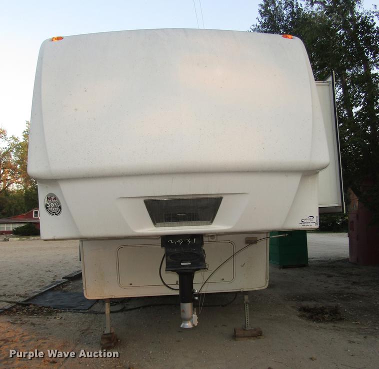 image for item DA3164 2007 Montana 3400RL camper