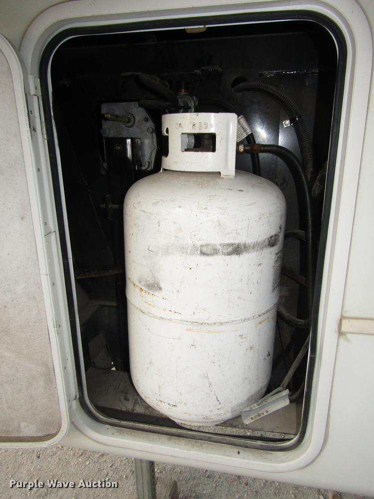 image for item DA3164 2007 Montana 3400RL camper