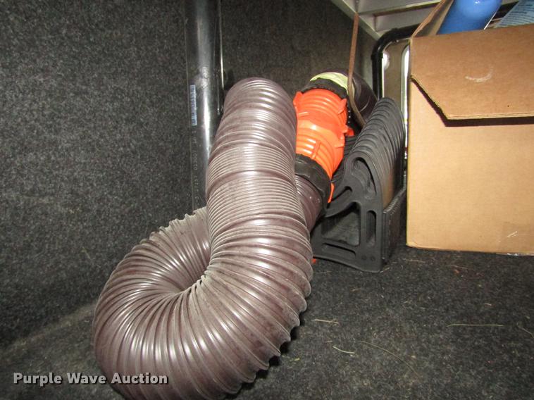 image for item DA3164 2007 Montana 3400RL camper