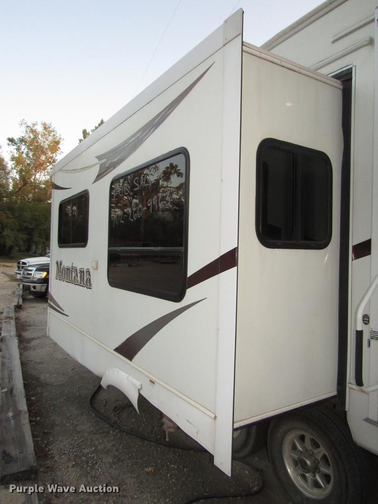 image for item DA3164 2007 Montana 3400RL camper