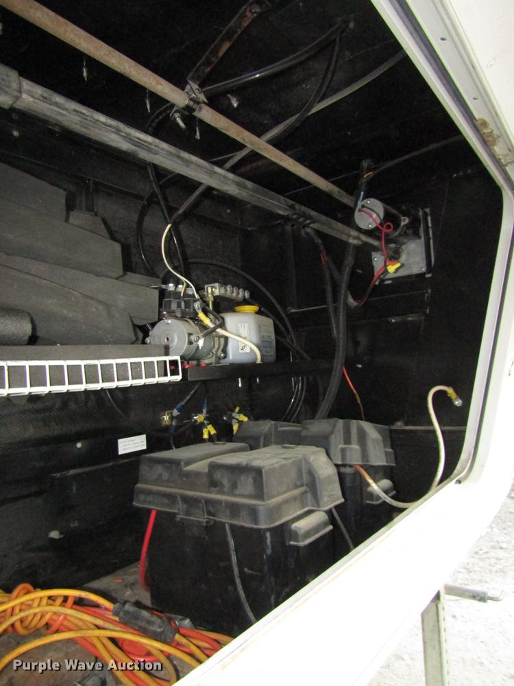 image for item DA3164 2007 Montana 3400RL camper