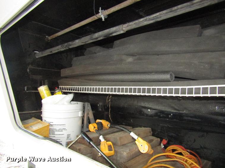 image for item DA3164 2007 Montana 3400RL camper