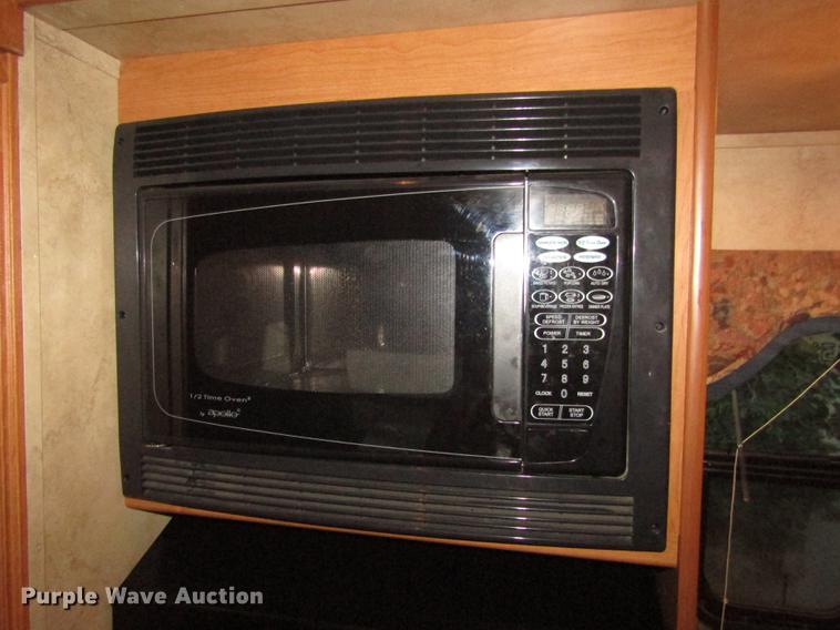 image for item DA3164 2007 Montana 3400RL camper