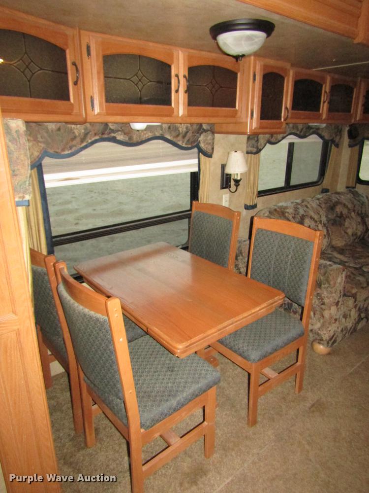 image for item DA3164 2007 Montana 3400RL camper