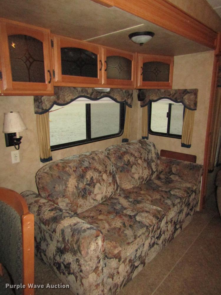 image for item DA3164 2007 Montana 3400RL camper