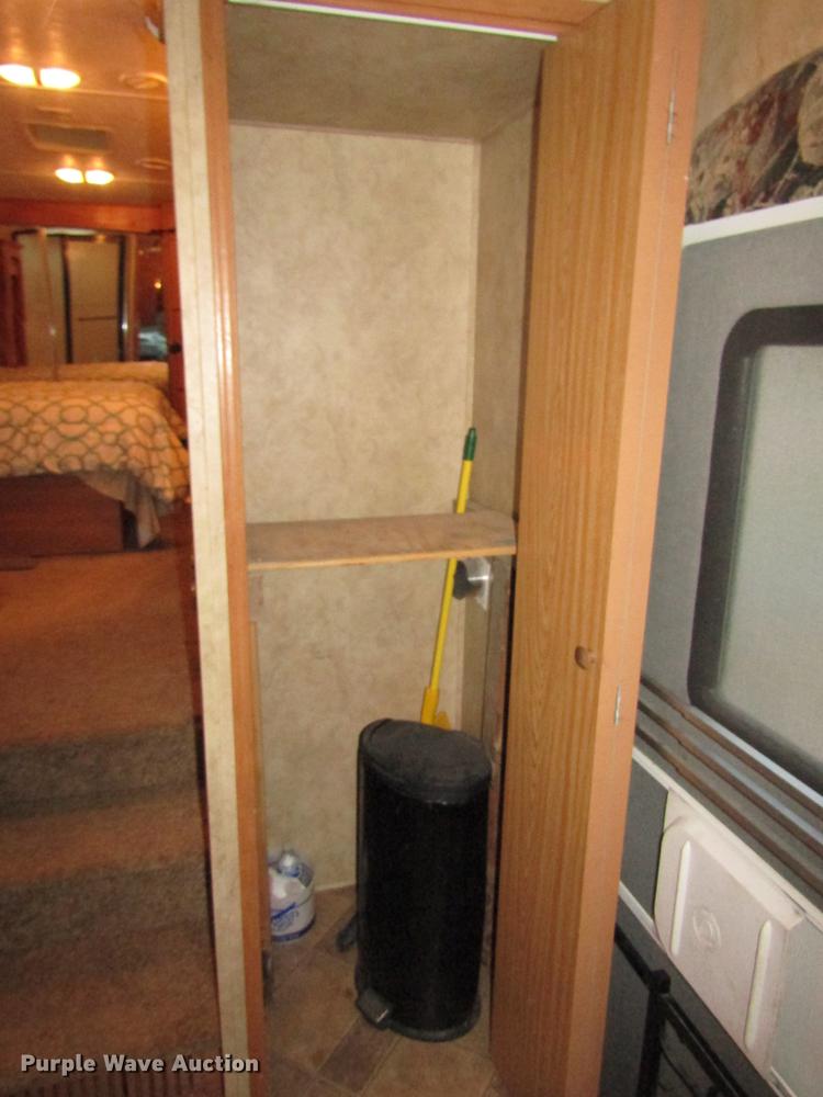 image for item DA3164 2007 Montana 3400RL camper