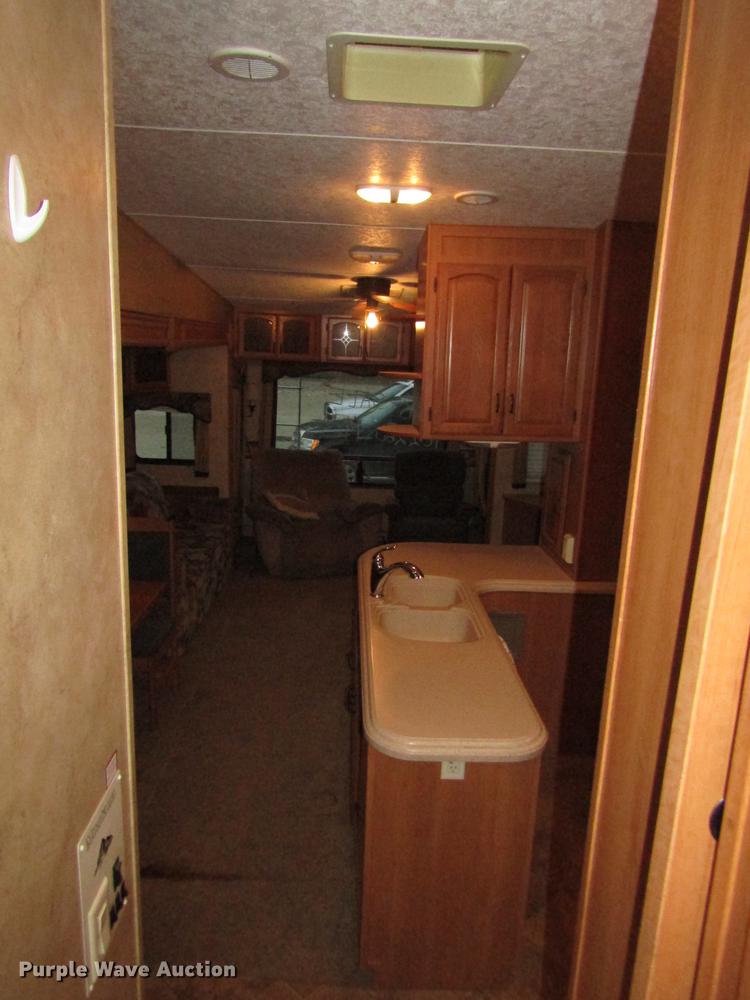 image for item DA3164 2007 Montana 3400RL camper