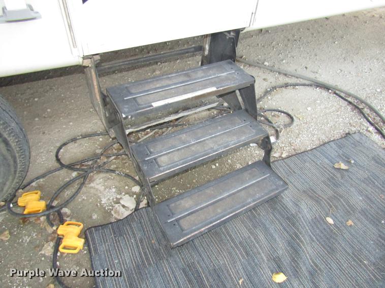 image for item DA3164 2007 Montana 3400RL camper