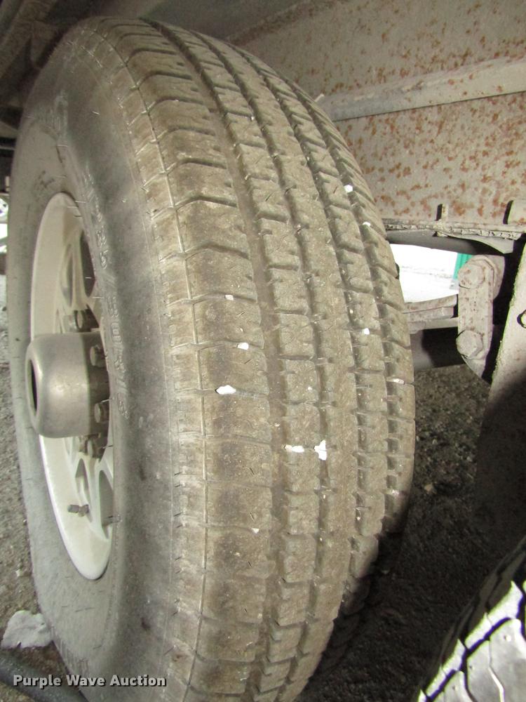 image for item DA3164 2007 Montana 3400RL camper