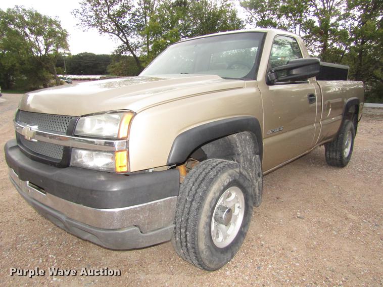 image for item DA3181 2005 Chevrolet Silverado 2500HD pickup truck
