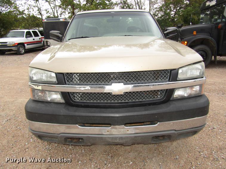 image for item DA3181 2005 Chevrolet Silverado 2500HD pickup truck