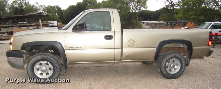 image for item DA3181 2005 Chevrolet Silverado 2500HD pickup truck