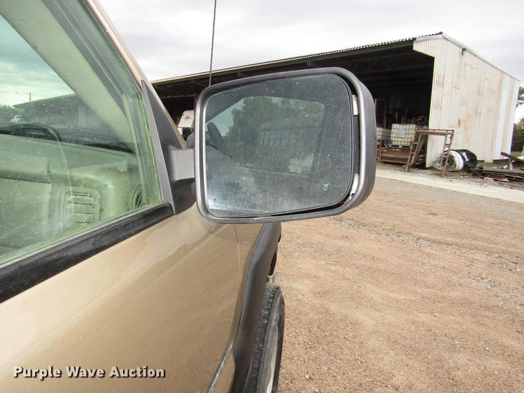 image for item DA3181 2005 Chevrolet Silverado 2500HD pickup truck