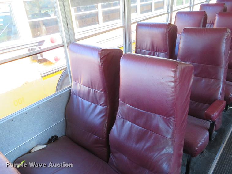 image for item DA5636 2000 Blue Bird TC2000 school bus