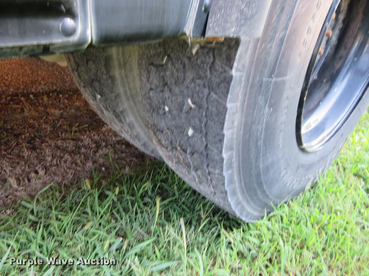 image for item DA5636 2000 Blue Bird TC2000 school bus