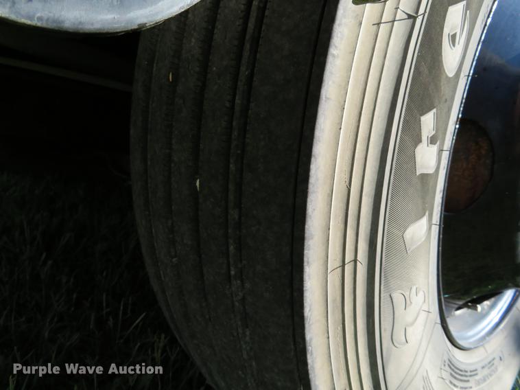 image for item DA5636 2000 Blue Bird TC2000 school bus