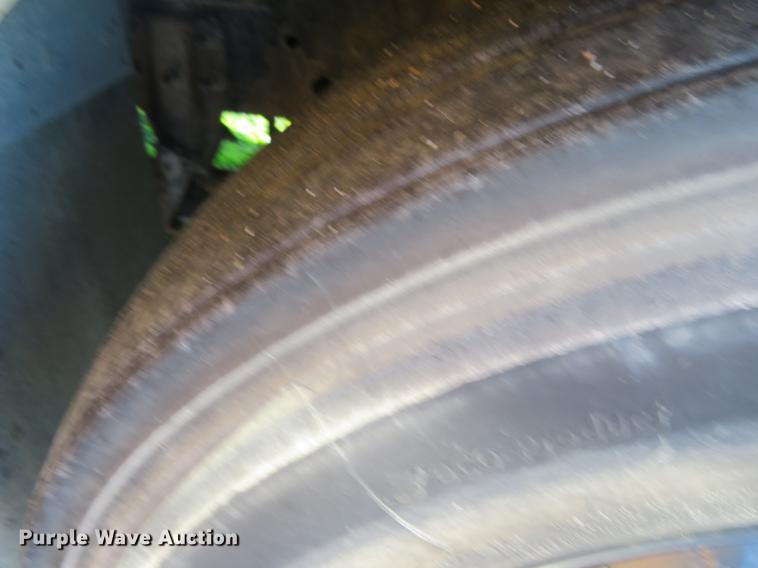 image for item DA5636 2000 Blue Bird TC2000 school bus