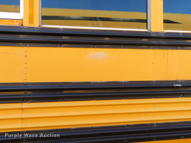 image for item DA5636 2000 Blue Bird TC2000 school bus