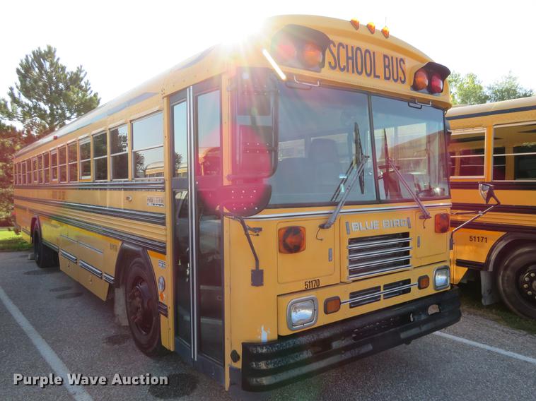 image for item DA5637 2000 Blue Bird TC2000 school bus