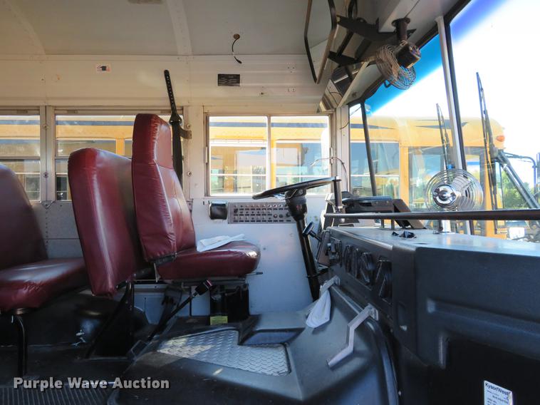 image for item DA5637 2000 Blue Bird TC2000 school bus