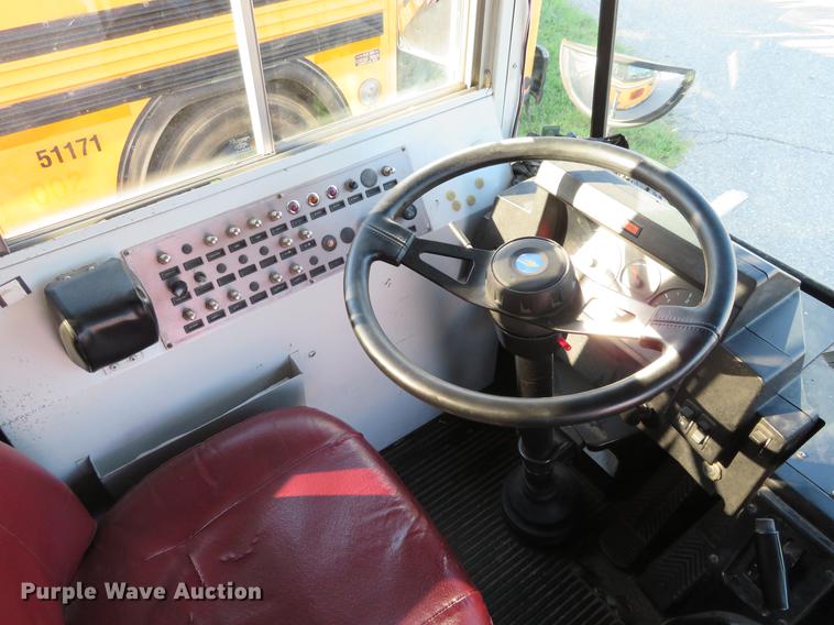 image for item DA5637 2000 Blue Bird TC2000 school bus