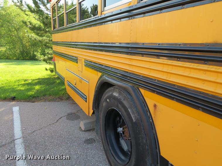 image for item DA5637 2000 Blue Bird TC2000 school bus