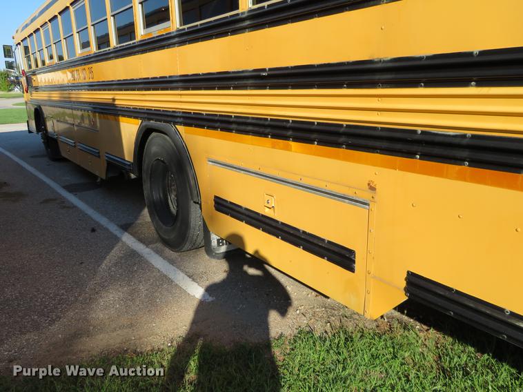 image for item DA5637 2000 Blue Bird TC2000 school bus