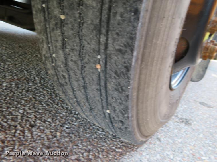 image for item DA5637 2000 Blue Bird TC2000 school bus