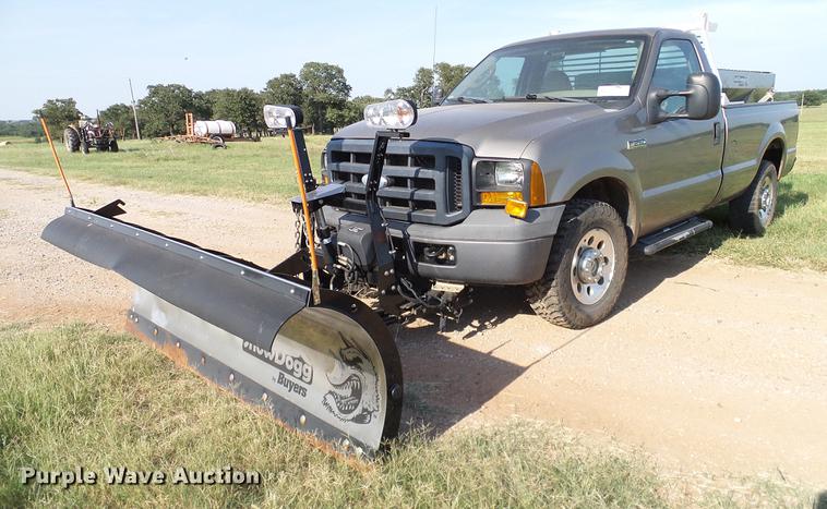 image for item DA6875 2006 Ford F250 Super Duty pickup truck