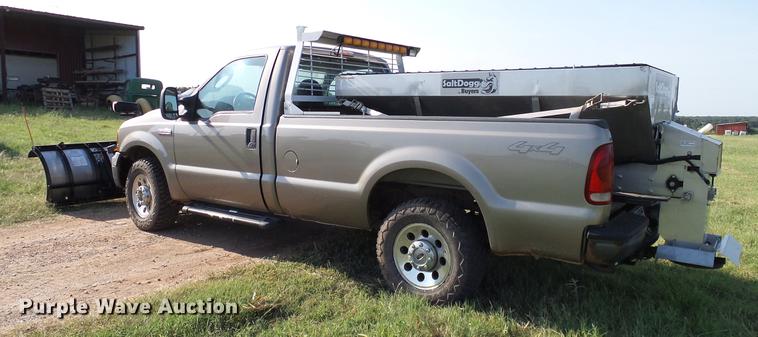 image for item DA6875 2006 Ford F250 Super Duty pickup truck