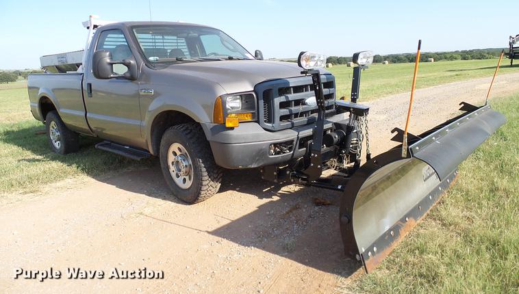 image for item DA6875 2006 Ford F250 Super Duty pickup truck