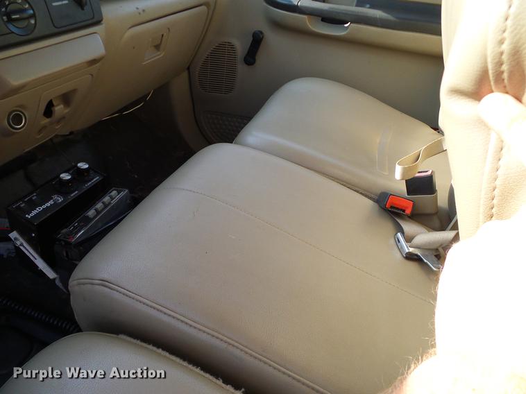 image for item DA6875 2006 Ford F250 Super Duty pickup truck