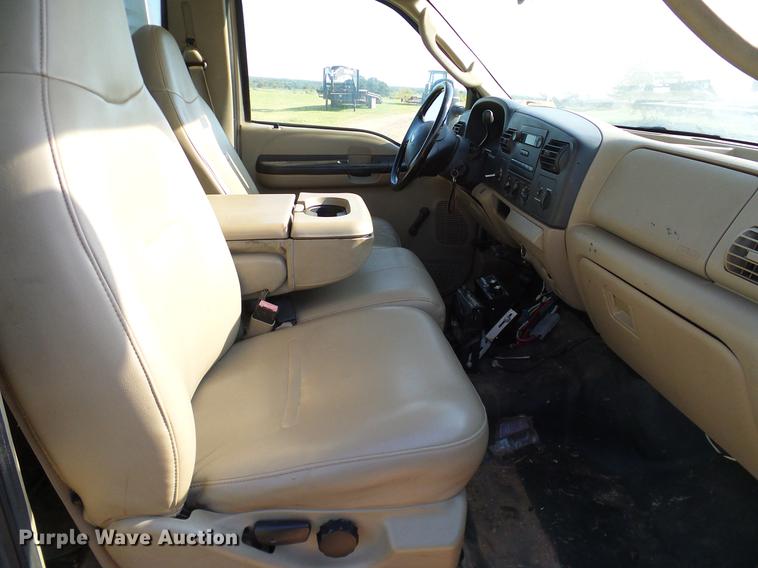 image for item DA6875 2006 Ford F250 Super Duty pickup truck