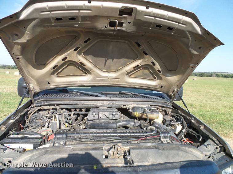 image for item DA6875 2006 Ford F250 Super Duty pickup truck