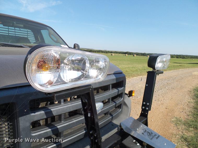 image for item DA6875 2006 Ford F250 Super Duty pickup truck