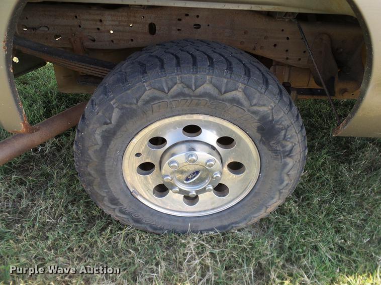 image for item DA6875 2006 Ford F250 Super Duty pickup truck