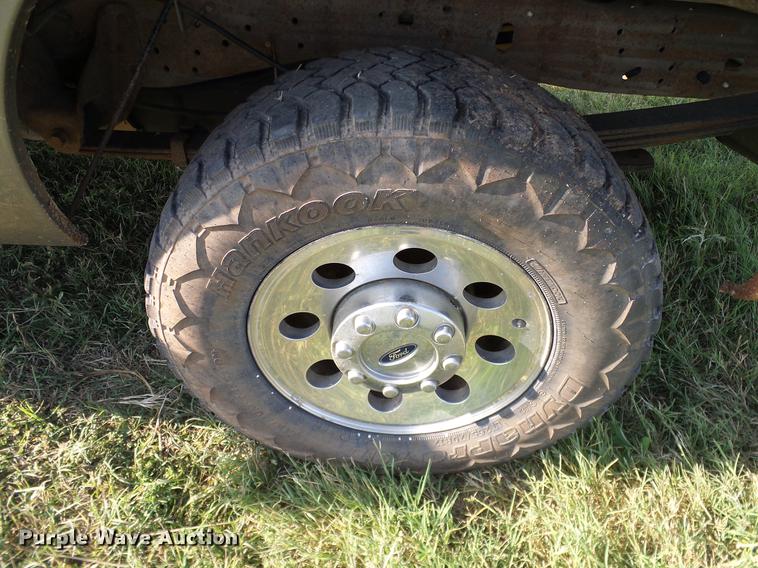 image for item DA6875 2006 Ford F250 Super Duty pickup truck