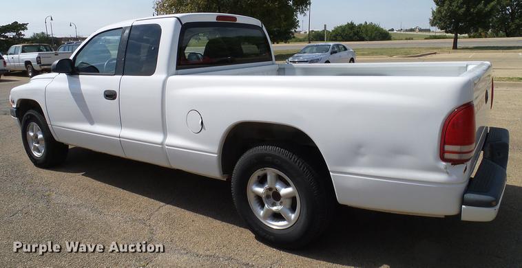 image for item DA6896 1999 Dodge Dakota Club Cab pickup truck