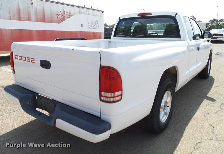 image for item DA6896 1999 Dodge Dakota Club Cab pickup truck