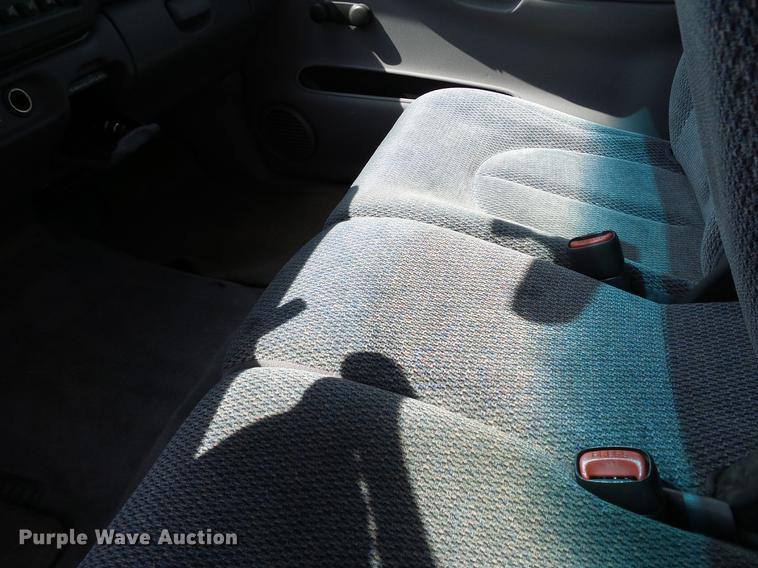 image for item DA6896 1999 Dodge Dakota Club Cab pickup truck