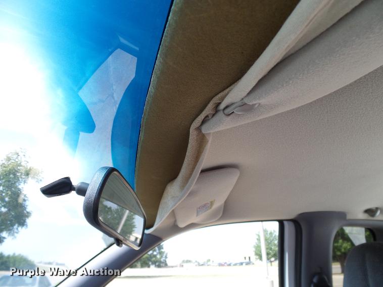 image for item DA6896 1999 Dodge Dakota Club Cab pickup truck