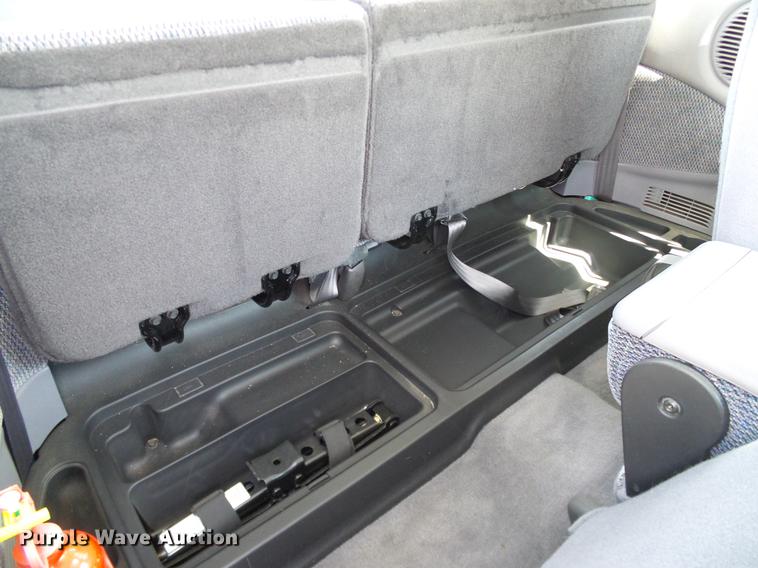 image for item DA6896 1999 Dodge Dakota Club Cab pickup truck