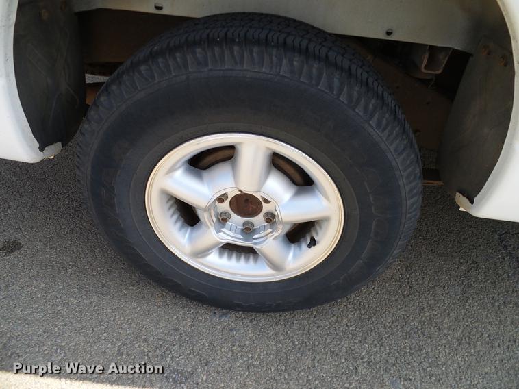 image for item DA6896 1999 Dodge Dakota Club Cab pickup truck